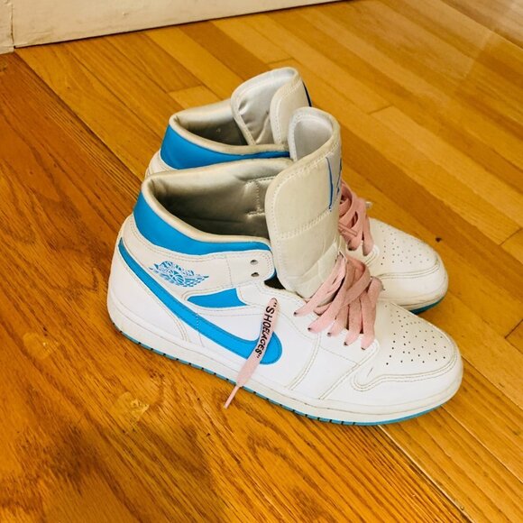 Nike Air Jordan 1 MID UNC Powder Blue White BQ6472-114 Womens Size 9.5 - Picture 10 of 12